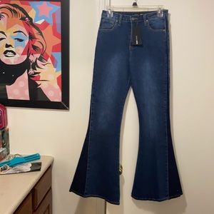 Fashion Nova flare jeans Large